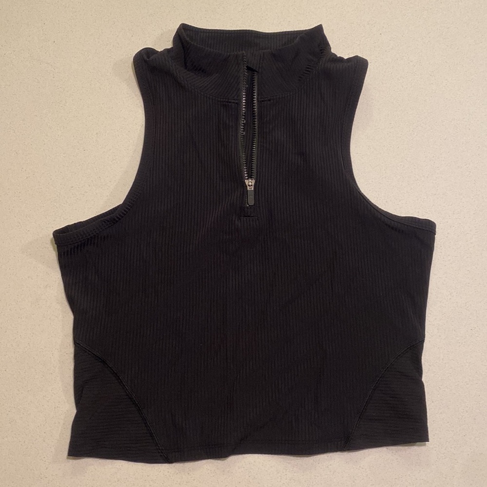 LULULEMON Black mock neck Cropped Zip Tank